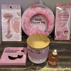 Spa gift basket items.